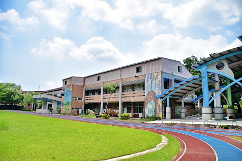 高雄市燕巢區橫山國民小學