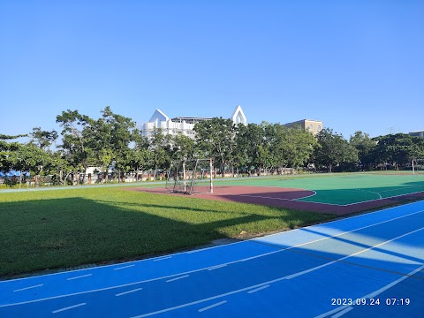 高雄市林園區中芸國民小學