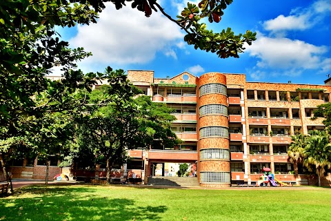 高雄市小港區華山國民小學