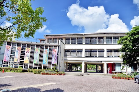 臺南市歸仁區紅瓦厝國民小學