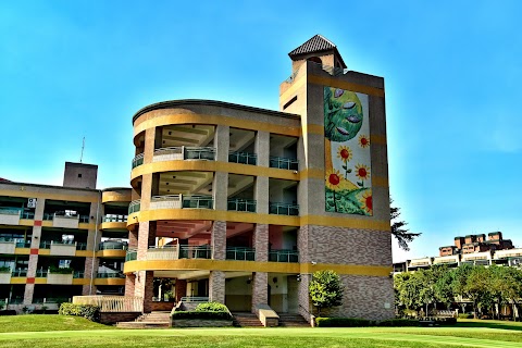 高雄市小港區鳳陽國民小學