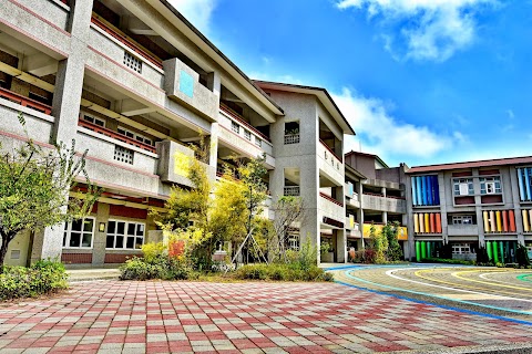 雲林縣麥寮鄉麥寮國民小學