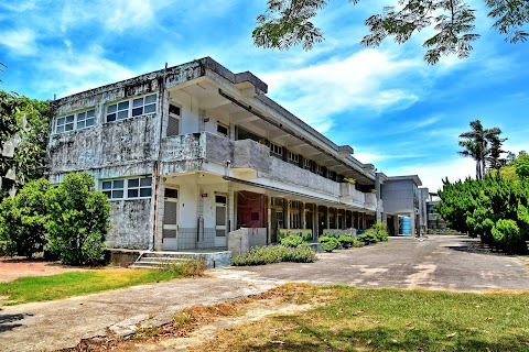 雲林縣褒忠鄉龍巖國民小學