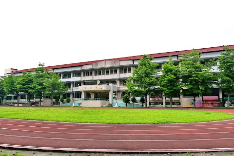 高雄市旗山區旗尾國民小學