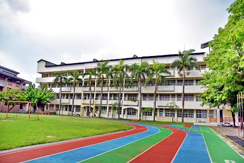 高雄市岡山區岡山國民小學